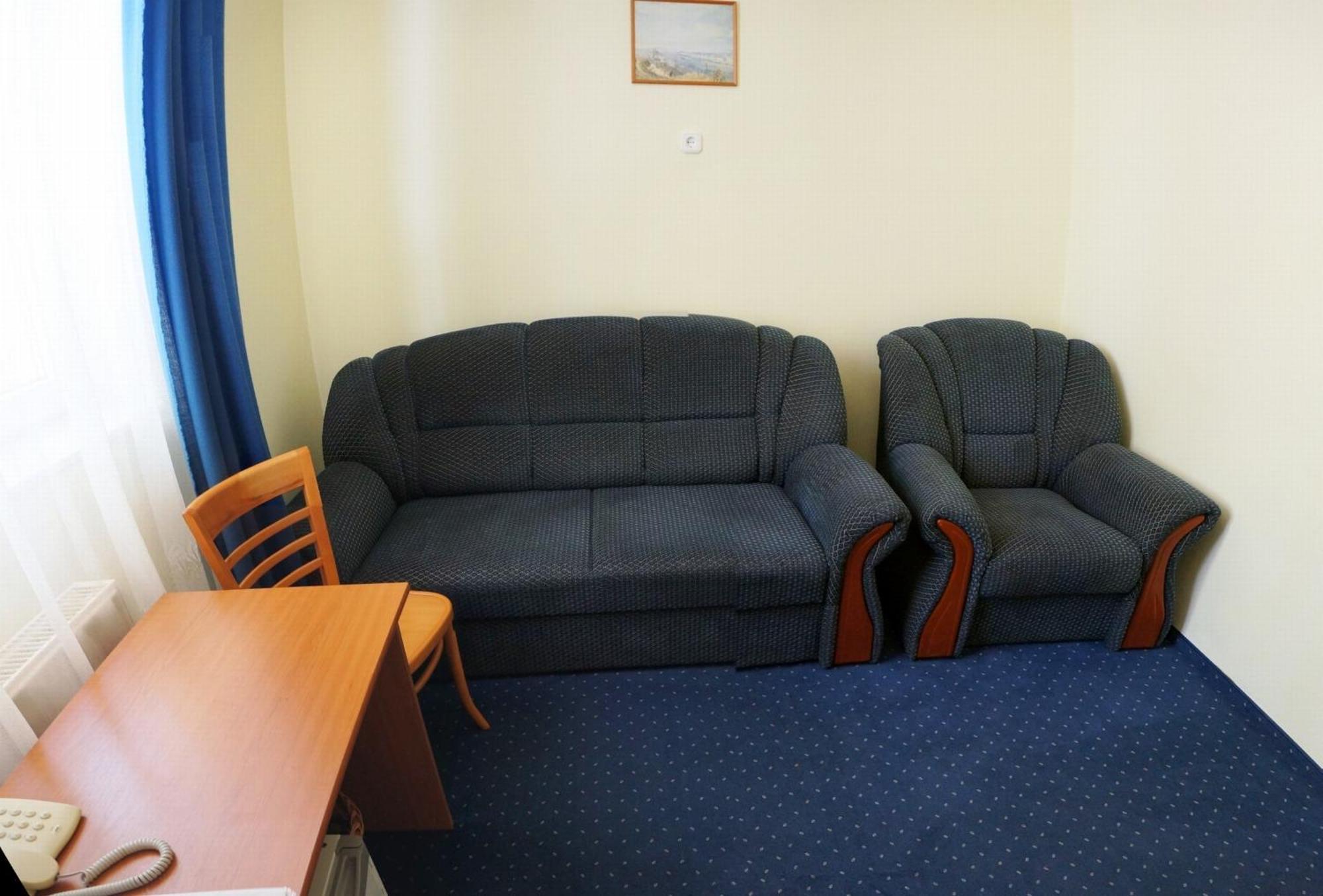 Corvin Hotel Дьёр Номер фото